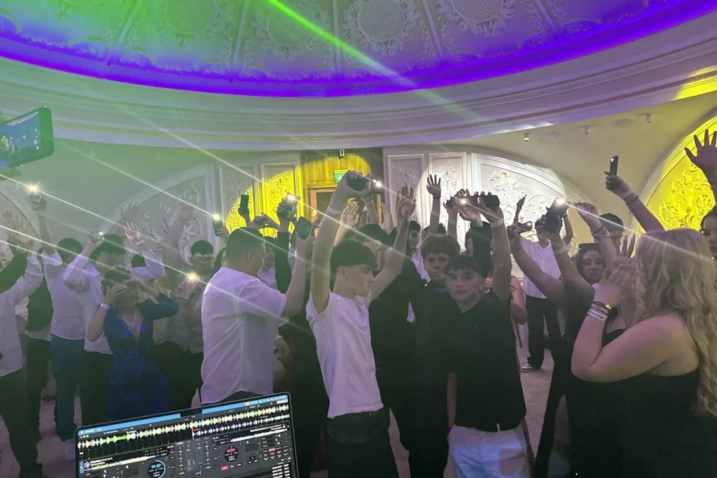 DJ Nick – muzică și lumini pentru banchet la Vechiul Cazino