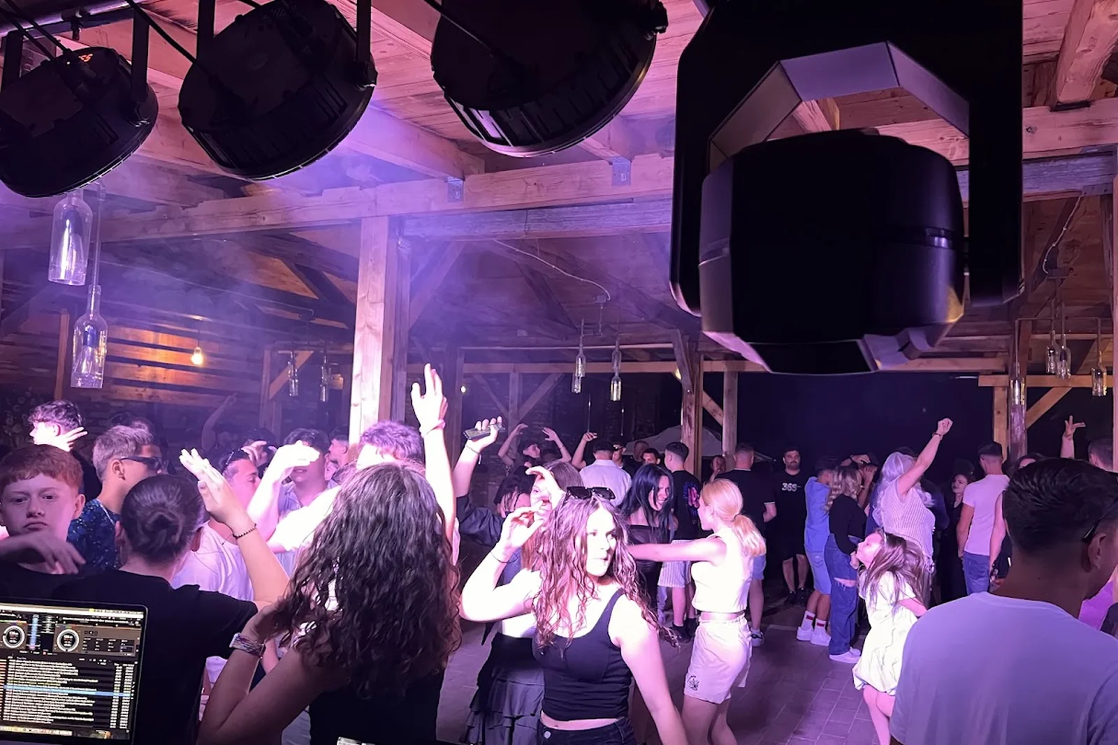 Party la crama Maxi Marc cu DJ Nick